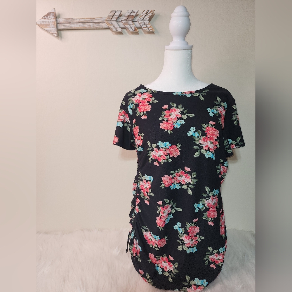 Ladies 1X Black Floral Shirt